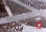Standbild strafing Pacific Theater, 1943, aus Sekunde 28 historischem Filmmaterial Videoclip 65675040815