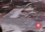 Standbild strafing Pacific Theater, 1943, aus Sekunde 48 historischem Filmmaterial Videoclip 65675040815