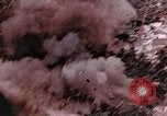 Standbild strafing Pacific Theater, 1943, aus Sekunde 61 historischem Filmmaterial Videoclip 65675040815
