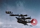 Standbild strafing Pacific Theater, 1943, aus Sekunde 17 historischem Filmmaterial Videoclip 65675040816