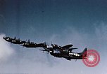 Standbild strafing Pacific Theater, 1943, aus Sekunde 21 historischem Filmmaterial Videoclip 65675040816