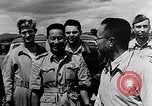 Immagine di Il Brigadiere Generale Chennault con le Tigri volanti Cina, 1942, secondo 35 filmato di repertorio 65675040821