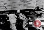 Standbild uns militärische Hilfe für China über Indien in Zweiten Weltkrieg Indien, 1942, aus Sekunde 13 historischem Filmmaterial Videoclip 65675040822