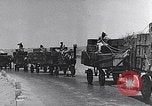 Standbild uns militärische Hilfe für China über Indien in Zweiten Weltkrieg Indien, 1942, aus Sekunde 35 historischem Filmmaterial Videoclip 65675040822