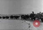 Standbild uns militärische Hilfe für China über Indien in Zweiten Weltkrieg Indien, 1942, aus Sekunde 39 historischem Filmmaterial Videoclip 65675040822