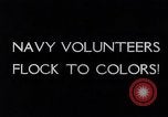 Standbild Männer freiwillige en masse für die United States Navy Houston Texas USA, 1942, aus Sekunde 3 historischem Filmmaterial Videoclip 65675040846