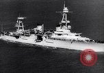 Standbild Männer freiwillige en masse für die United States Navy Houston Texas USA, 1942, aus Sekunde 9 historischem Filmmaterial Videoclip 65675040846
