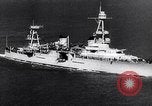 Standbild Männer freiwillige en masse für die United States Navy Houston Texas USA, 1942, aus Sekunde 10 historischem Filmmaterial Videoclip 65675040846