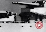 Standbild Männer freiwillige en masse für die United States Navy Houston Texas USA, 1942, aus Sekunde 13 historischem Filmmaterial Videoclip 65675040846