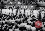 Standbild Männer freiwillige en masse für die United States Navy Houston Texas USA, 1942, aus Sekunde 41 historischem Filmmaterial Videoclip 65675040846