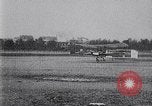Immagine di Henri Farman Issy-les-Moulineaux Francia, 1908, secondo 58 filmato di repertorio 65675040853