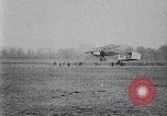 Immagine di Henri Farman Issy-les-Moulineaux Francia, 1908, secondo 62 filmato di repertorio 65675040853