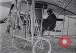 Immagine di Louis Bleriot Francia, 1909, secondo 24 filmato di repertorio 65675040854