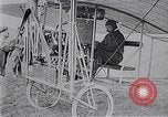 Immagine di Louis Bleriot Francia, 1909, secondo 26 filmato di repertorio 65675040854