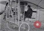 Immagine di Louis Bleriot Francia, 1909, secondo 27 filmato di repertorio 65675040854