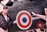 Standbild US Army fliers Blick auf verschiedene Flugzeuge am Flugplatz Kumming China, 1942, aus Sekunde 26 historischem Filmmaterial Videoclip 65675040867