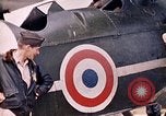Standbild US Army fliers Blick auf verschiedene Flugzeuge am Flugplatz Kumming China, 1942, aus Sekunde 28 historischem Filmmaterial Videoclip 65675040867