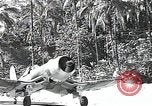 Immagine di Stati Uniti F4U Corsair aeromobile Vella Lavella campo seconda guerra mondiale Nuova Georgia Isole Salomone, 1943, secondo 4 filmato di repertorio 65675040873