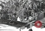 Immagine di Stati Uniti F4U Corsair aeromobile Vella Lavella campo seconda guerra mondiale Nuova Georgia Isole Salomone, 1943, secondo 6 filmato di repertorio 65675040873