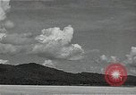 Immagine di Stati Uniti F4U Corsair aeromobile Vella Lavella campo seconda guerra mondiale Nuova Georgia Isole Salomone, 1943, secondo 28 filmato di repertorio 65675040873