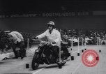 Standbild Polizei Festival Deutschland, 1957, aus Sekunde 8 historischem Filmmaterial Videoclip 65675040880