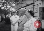 Standbild Präsident Eisenhower 42 Hochzeitstag Washington DC USA, 1958, aus Sekunde 7 historischem Filmmaterial Videoclip 65675040891