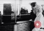 Standbild Queen Elizabeth besuche Bergwerke Vereinigtes Königreich, 1958, aus Sekunde 8 historischem Filmmaterial Videoclip 65675040892