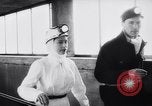 Standbild Queen Elizabeth besuche Bergwerke Vereinigtes Königreich, 1958, aus Sekunde 21 historischem Filmmaterial Videoclip 65675040892