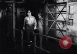 Standbild Queen Elizabeth besuche Bergwerke Vereinigtes Königreich, 1958, aus Sekunde 26 historischem Filmmaterial Videoclip 65675040892