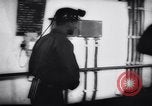 Standbild Queen Elizabeth besuche Bergwerke Vereinigtes Königreich, 1958, aus Sekunde 31 historischem Filmmaterial Videoclip 65675040892