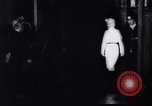 Standbild Queen Elizabeth besuche Bergwerke Vereinigtes Königreich, 1958, aus Sekunde 33 historischem Filmmaterial Videoclip 65675040892