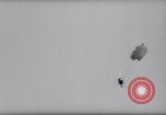 Standbild Fallschirm Wettbewerb Paris Frankreich, 1958, aus Sekunde 29 historischem Filmmaterial Videoclip 65675040894