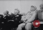 Standbild Fallschirm Wettbewerb Paris Frankreich, 1958, aus Sekunde 58 historischem Filmmaterial Videoclip 65675040894