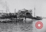 Standbild beschädigte Schiff Atlantikküste, 1942, aus Sekunde 11 historischem Filmmaterial Videoclip 65675040908