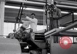 Immagine di Gomma Buna United States USA, 1942, secondo 29 filmato di repertorio 65675040909