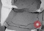 Immagine di Gomma Buna United States USA, 1942, secondo 48 filmato di repertorio 65675040909
