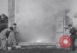 Immagine di Bombe fuoco College Park Maryland USA, 1942, secondo 12 filmato di repertorio 65675040911