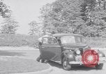 Standbild Car-pooling Middle River Maryland USA, 1942, aus Sekunde 12 historischem Filmmaterial Videoclip 65675040912