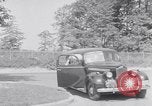Standbild Car-pooling Middle River Maryland USA, 1942, aus Sekunde 13 historischem Filmmaterial Videoclip 65675040912