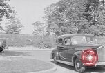 Standbild Car-pooling Middle River Maryland USA, 1942, aus Sekunde 15 historischem Filmmaterial Videoclip 65675040912