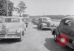 Standbild Car-pooling Middle River Maryland USA, 1942, aus Sekunde 37 historischem Filmmaterial Videoclip 65675040912