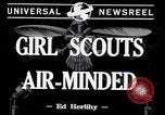 Immagine di Girl Scouts United States USA, 1942, secondo 4 filmato di repertorio 65675040913