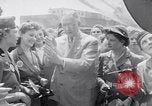 Immagine di Girl Scouts United States USA, 1942, secondo 22 filmato di repertorio 65675040913