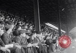 Immagine di Il baseball Belfast Irlanda, 1942, secondo 15 filmato di repertorio 65675040915