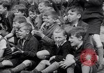 Immagine di Il baseball Belfast Irlanda, 1942, secondo 29 filmato di repertorio 65675040915