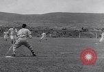 Immagine di Il baseball Belfast Irlanda, 1942, secondo 38 filmato di repertorio 65675040915