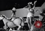 Standbild Orange Bowl Parade Miami Florida USA, 1947, aus Sekunde 37 historischem Filmmaterial Videoclip 65675040922