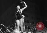 Standbild Orange Bowl Parade Miami Florida USA, 1947, aus Sekunde 51 historischem Filmmaterial Videoclip 65675040922