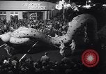 Standbild Orange Bowl Parade Miami Florida USA, 1947, aus Sekunde 58 historischem Filmmaterial Videoclip 65675040922