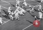 Immagine di Ciotola giochi Pasadena California USA, 1947, secondo 38 filmato di repertorio 65675040924